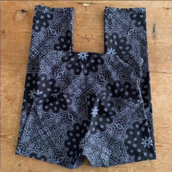 𝅺euc Lorna Jane Bandana Babe 7/8 core tight sz xs - Picture 6 of 8